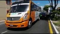 Video: Autobús protagoniza choque en el Poniente de Mérida