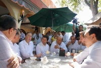 Meade se reúne con priistas yucatecos