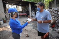 Pescadores reciben apoyo económico en sus hogares