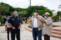 Supervisa Renán Barrera reapertura de Plaza Grande