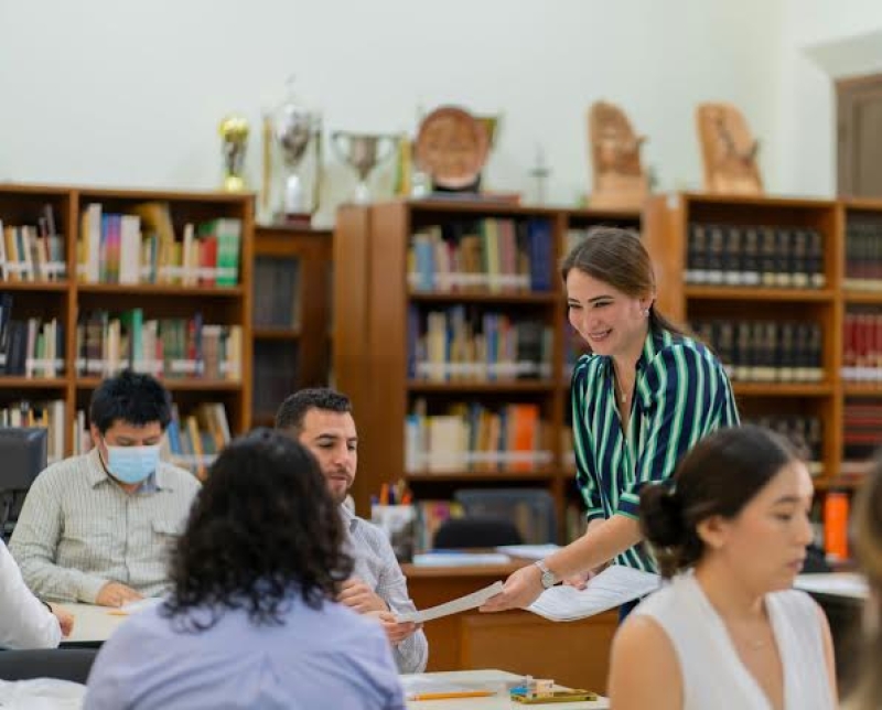 SRE aplica examen de ingreso en Mérida