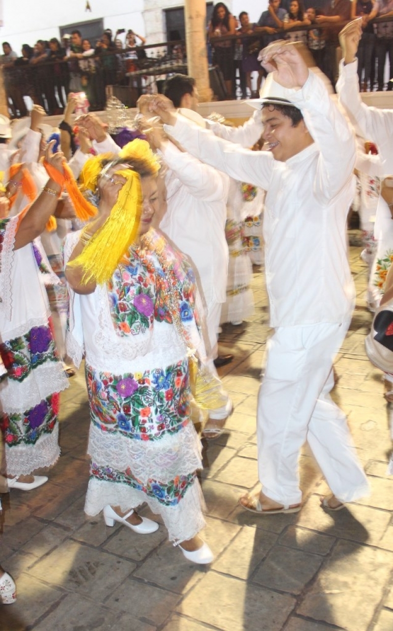 Vaquería de Izamal reúne a jaraneros de Yucatán y Campeche