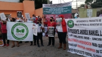 Jubilados protestan durante visita de AMLO a Yucatán