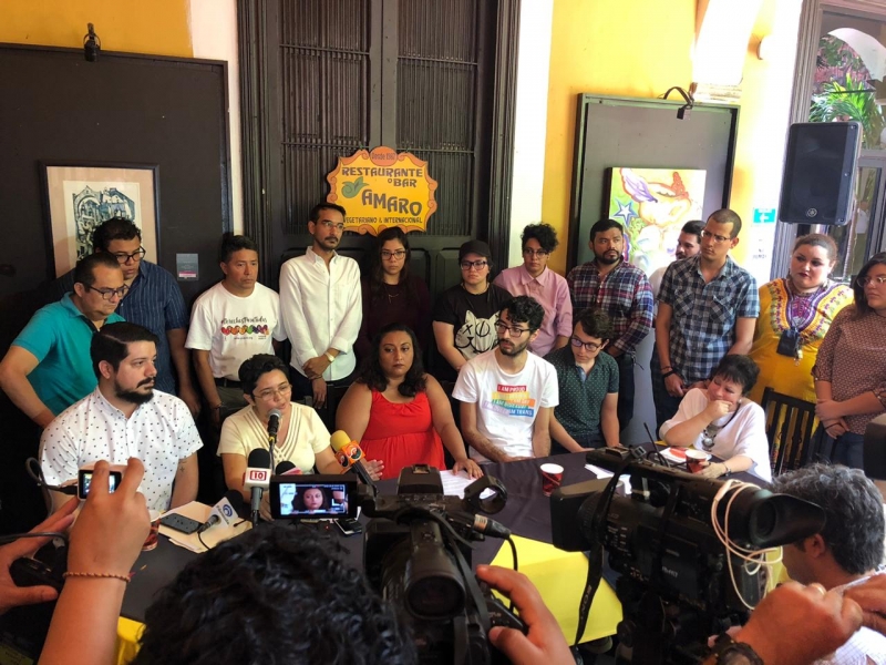 Niegan amparo a activistas por no "demostrar ser gays"