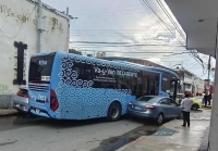 Va y ven protagoniza choque en el centro
