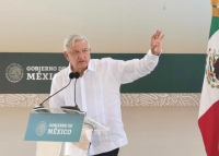 Justifica AMLO sitio con bardas de metal en Palacio Nacional