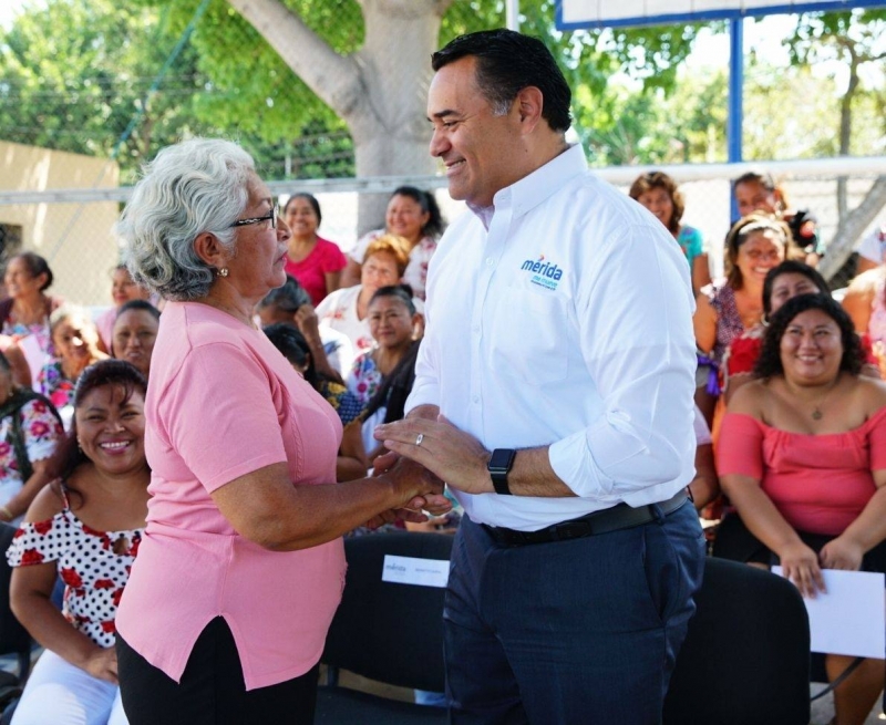 Renán refrenda su compromiso con mujeres agricultoras