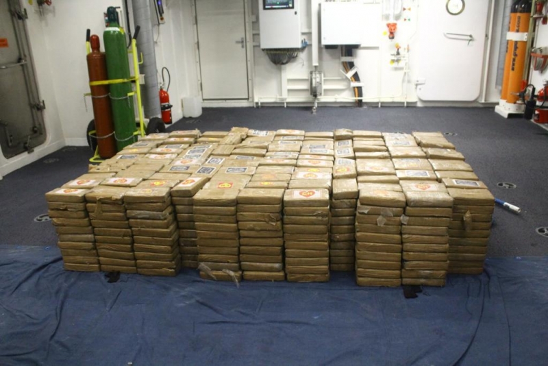 Marina incauta mil 100 paquetes con cocaína 