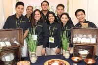 Estudiantes de UADY ofrecen muestra de ideas de negocio