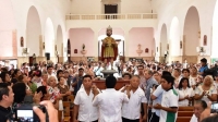 Bajan imágenes de los Reyes Magos en Tizimín