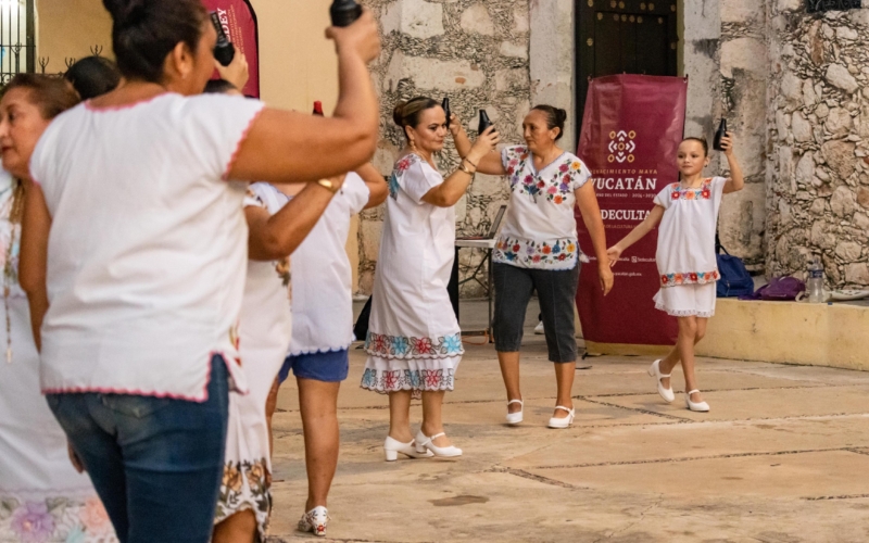 Imparten clases gratuitas de jarana en San Sebastián