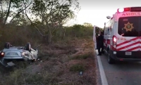 Pareja de turistas sufre siniestro vial en Kinchil-Celestún 