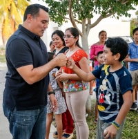 Renán Barrera otorga nuevo apoyo para la salud de niños y madres de familia