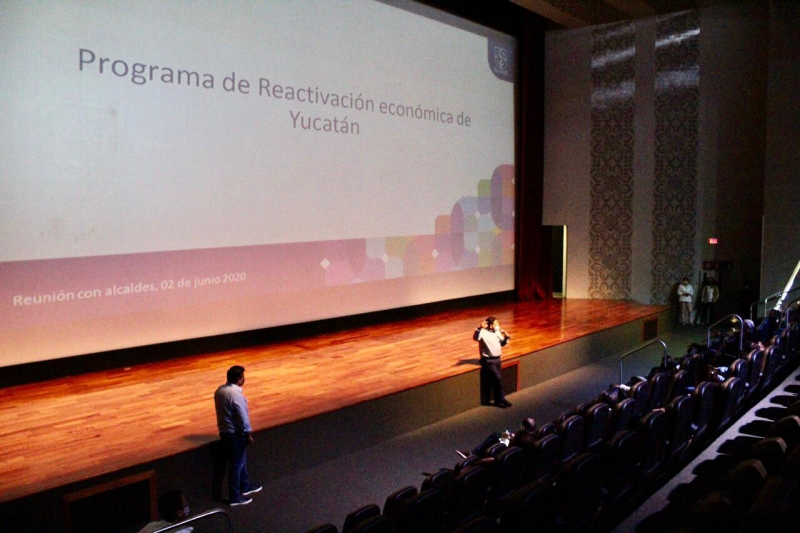 Alcaldes yucatecos reciben información sobre el Plan de Reactivación Económica