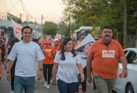 Vida Gómez realiza campaña en el centro de Mérida