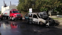 Arde camioneta en el Fraccionamiento Montes de Ame