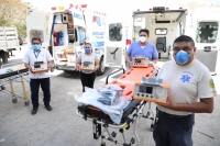 Equipan ambulancias con ventiladores para traslado seguro de pacientes con coronavirus