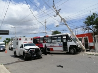 Ambulancia que transportaba pruebas de Covid-19 sufre siniestro vial