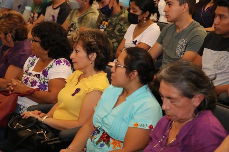 Advierten riesgos de la brecha de género digital