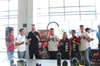 Presentan función de artes marciales mixtas