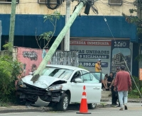 Atropella a peatón y choca