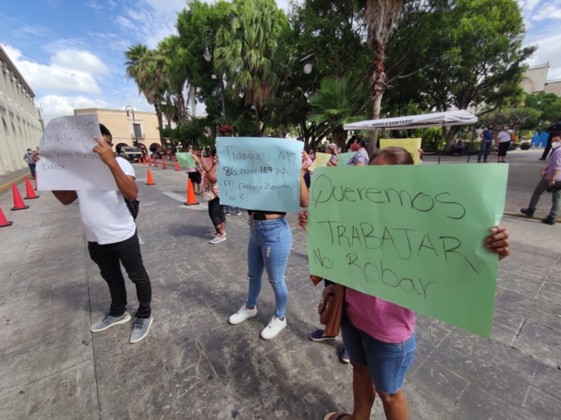 Tianguistas del sur de Mérida piden que los dejen trabajar