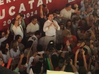 Sahuí cumple con el rito, ya es precandidato del PRI