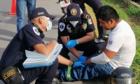 Endeudado y lesionado termina motociclista tras siniestro vial