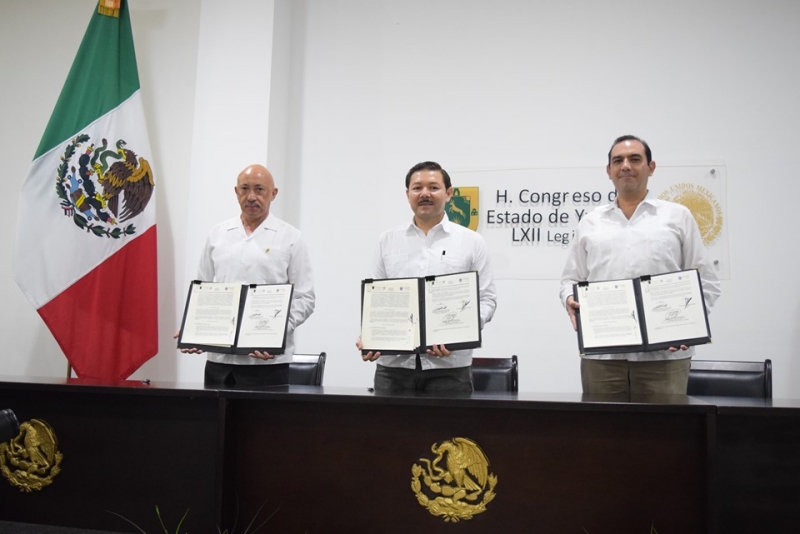 Celebran convenio la UADY y Congreso del Estado