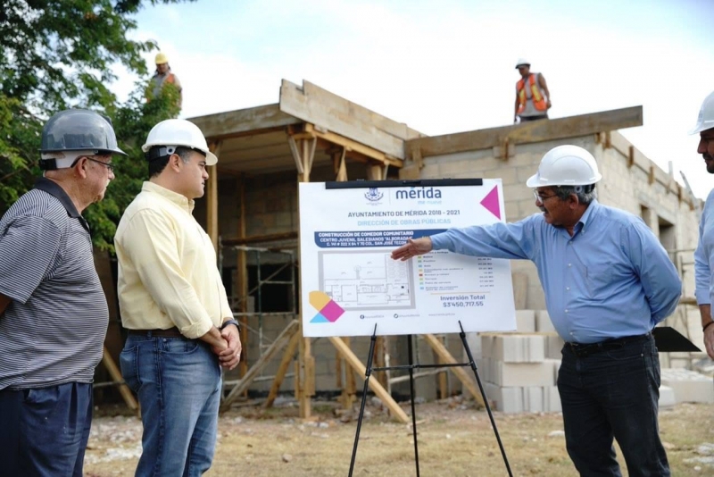 Renán Barrera supervisa construcción de comedor comunitario