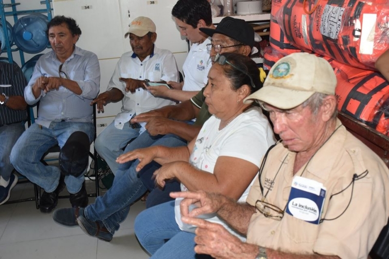 Capacitan a personal de “El Corchito” sobre lengua de señas